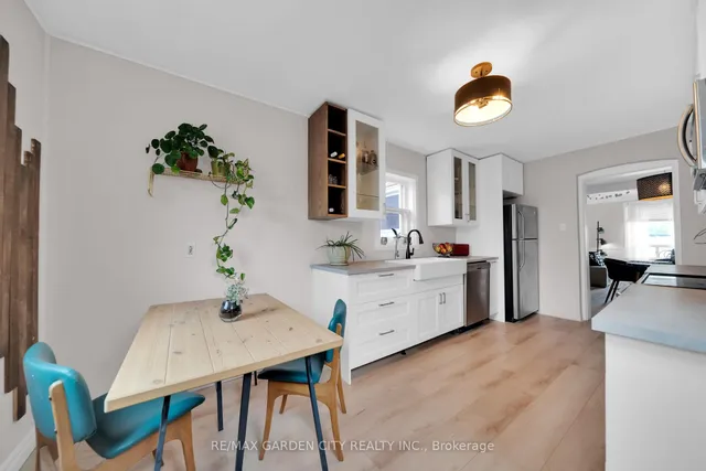 Additional image 10 of 92 GLENDALE Ave