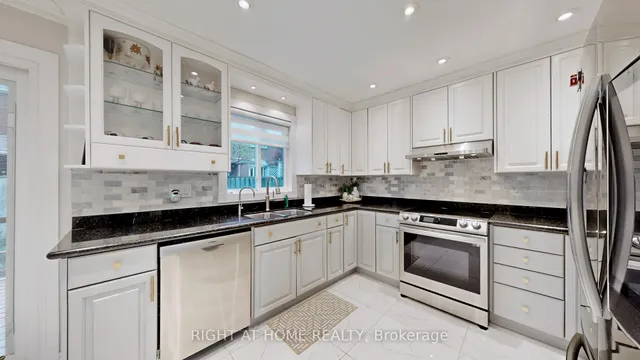 Additional image 11 of 16 Graybark Cres