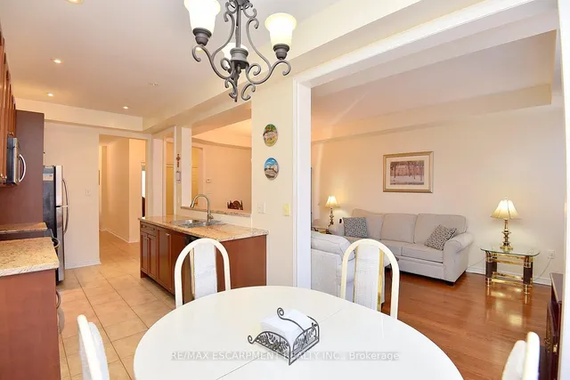 Additional image 16 of 4194 Rawlins Common