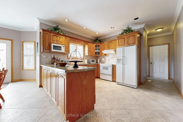 Additional image 17 of 10 Freeman Rd