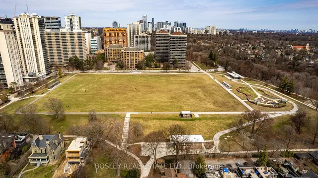 Additional image 46 of 95 Summerhill Ave Unit 10