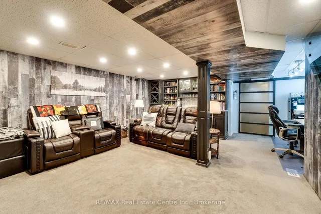 Additional image 31 of 775 Coulson Ave