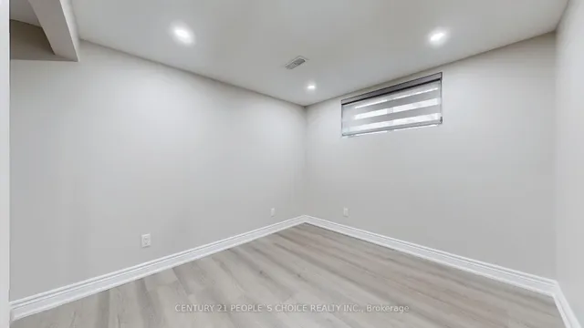 Additional image 37 of 58 Brookdale Cres