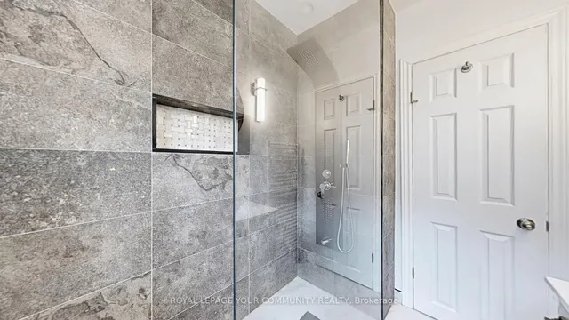 Additional image 24 of 31 Hamstead Ave