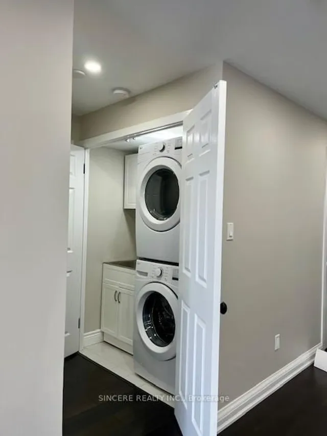 Additional image 9 of 85 Skymark Dr Unit 1005