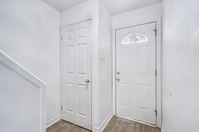 Additional image 4 of 487 East 25th St