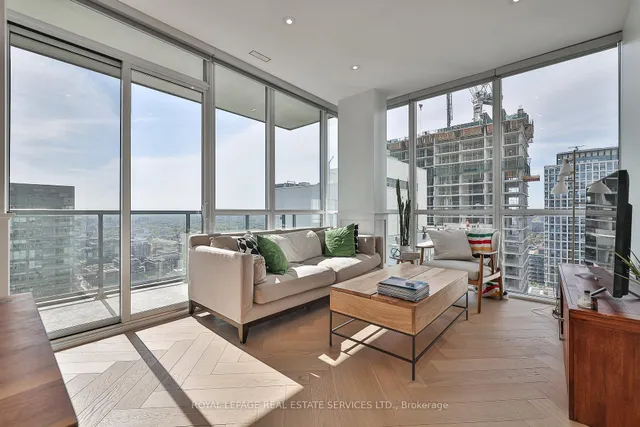 Additional image 11 of 88 Blue Jays Way Unit 3709