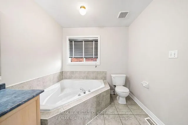 Additional image 20 of 49 Hollowgrove Blvd