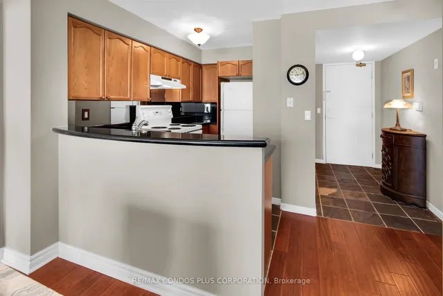 Additional image 33 of 109 Front St Unit 1135