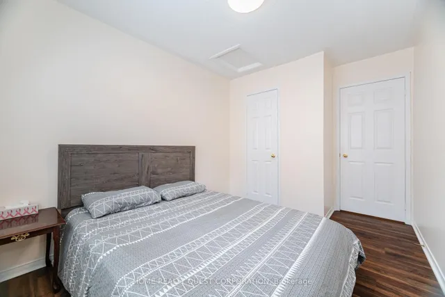 Additional image 24 of 1322 Mowat Lane