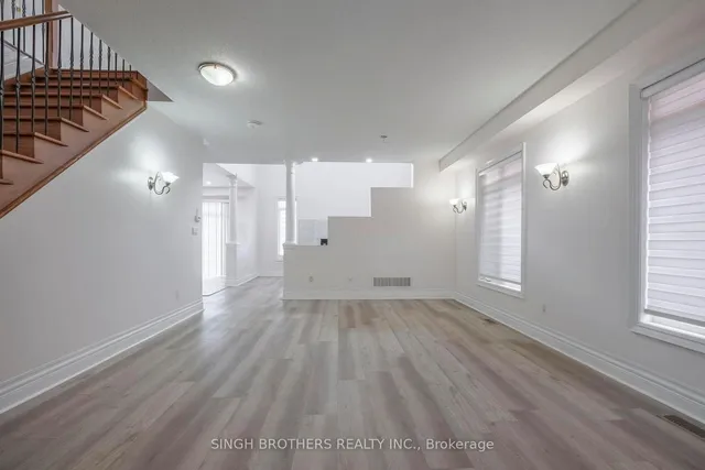 Additional image 44 of 78 Mainard Cres