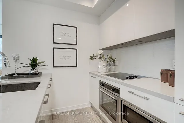 Additional image 9 of 3 Gloucester St Unit 1809