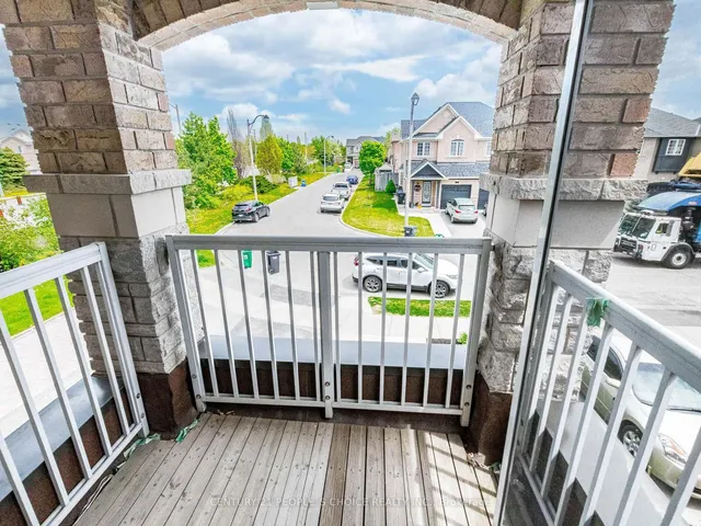 Additional image 32 of 74 Crystalview Cres