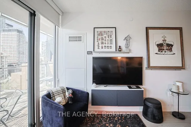 Additional image 9 of 50 Wellesley St Unit 1109