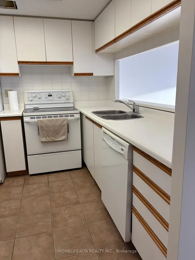 Additional image 5 of 225 Bamburgh Circ Unit 1912