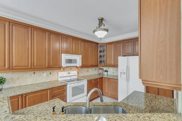 Additional image 15 of 2444 Salcome Dr