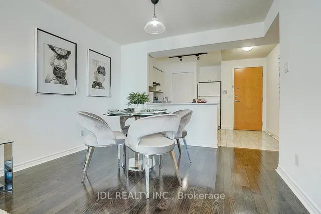 Additional image 10 of 600 Queens Quay Unit 711