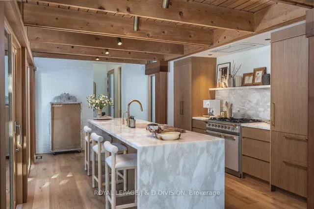 Additional image 24 of 43 Douglas Cres