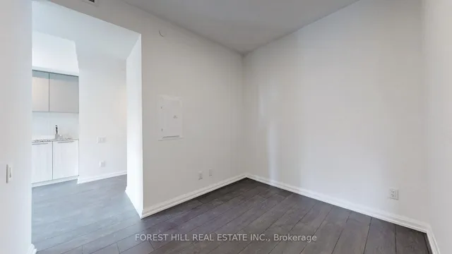 Additional image 17 of 4208 Dundas St Unit 305