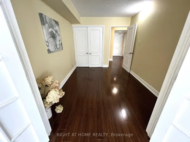 Additional image 13 of 92 King St Unit 403