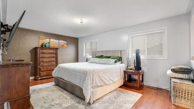 Additional image 34 of 31 Silver Willow Tr