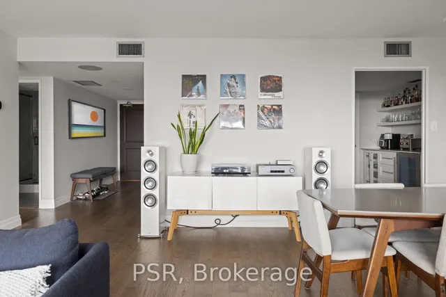 Additional image 6 of 30 Wellington St Unit 1103