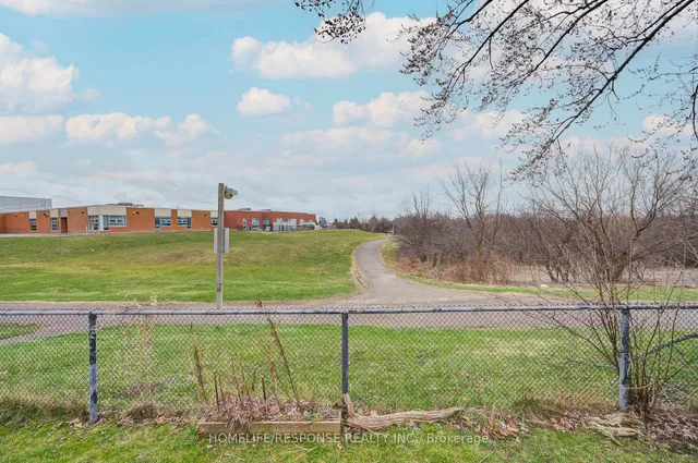 Additional image 33 of 21 DAWSON Cres