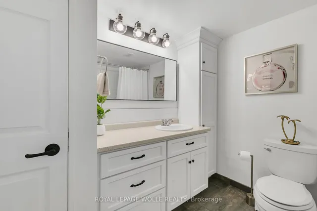 Additional image 12 of 81 Church St Unit 702