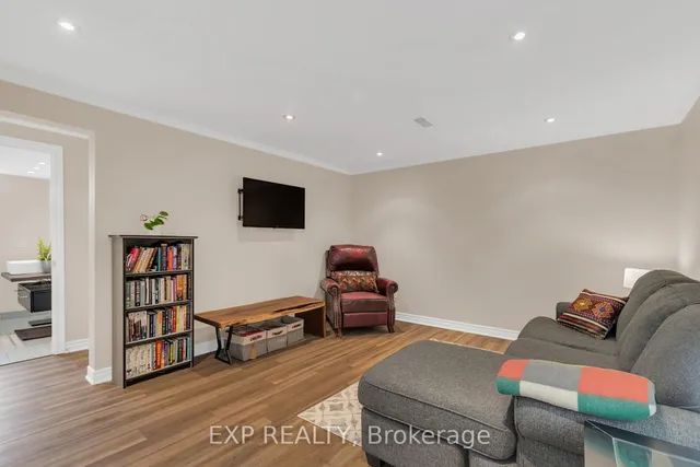 Additional image 22 of 102 Connelly Dr