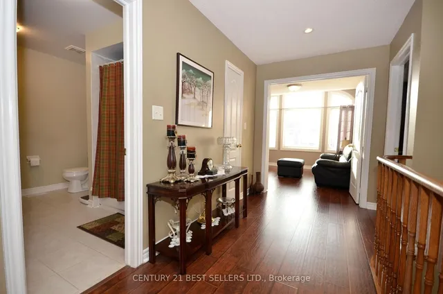 Additional image 36 of 9 Coin St