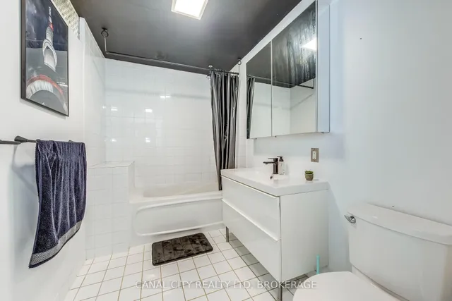 Additional image 27 of 36 CHARLOTTE St Unit 201