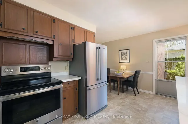 Additional image 17 of 36 Boxwood Rd