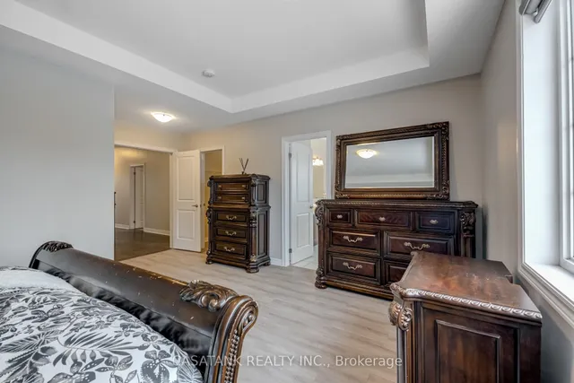 Additional image 24 of 359 North Park Blvd