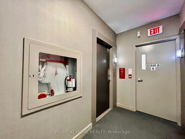 Additional image 29 of 90 Stadium Rd Unit 606