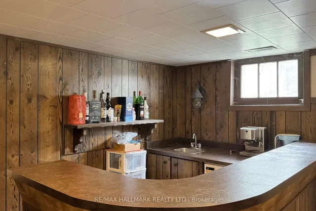 Additional image 27 of 290 Laird Dr