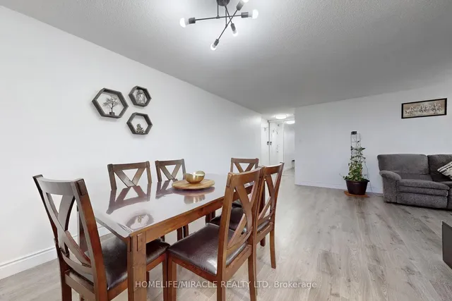 Additional image 22 of 15 Kensington Rd Unit 1112