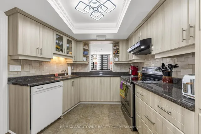 Additional image 16 of 1240 Marlborough Crt Unit 605