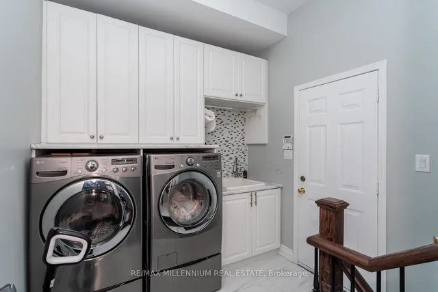 Additional image 22 of 62 Dunvegan Cres