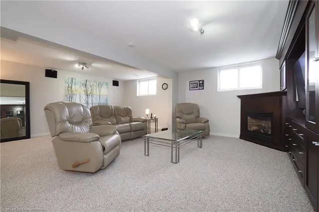 Additional image 33 of 211 Misty Crt