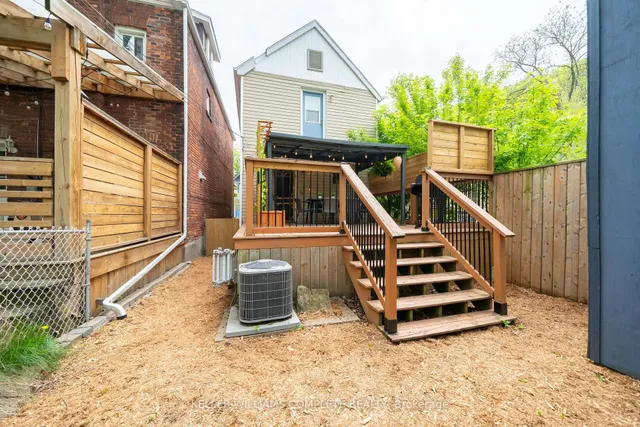 Additional image 25 of 264 Holton Ave