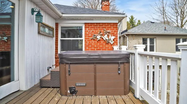 Additional image 23 of 3 Springbank Ave