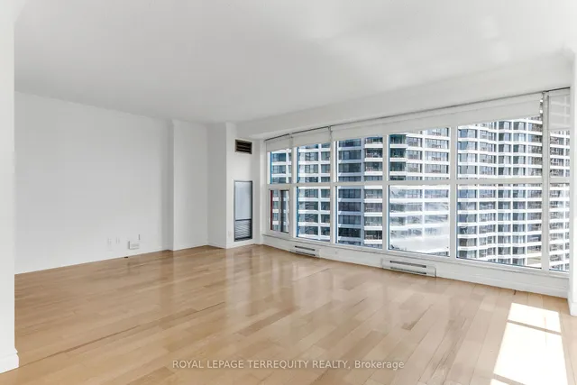 Additional image 13 of 77 Harbour Sq Unit 2707