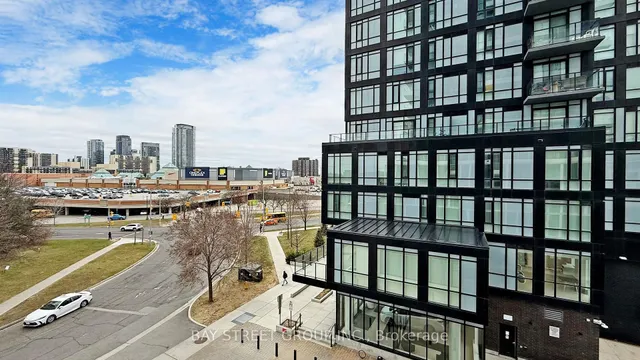 Additional image 37 of 180 Fairview Mall Dr Unit 503