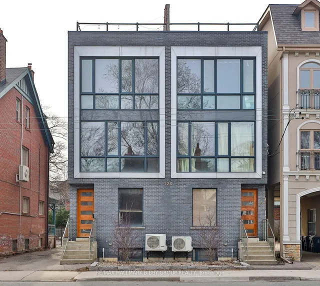 126 Spadina Rd Unit 4