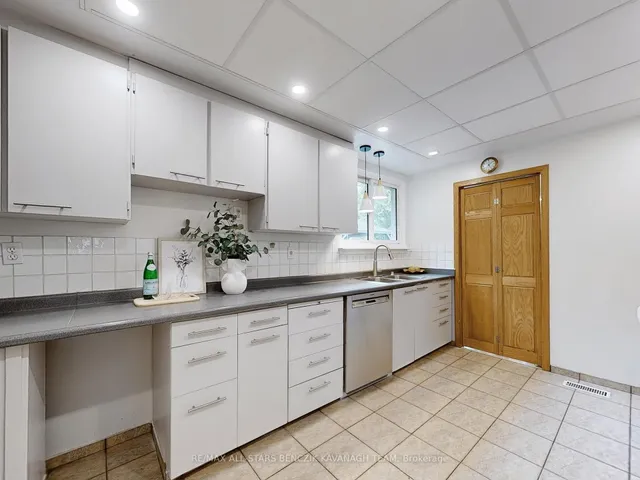 Additional image 11 of 54 Lesgay Cres