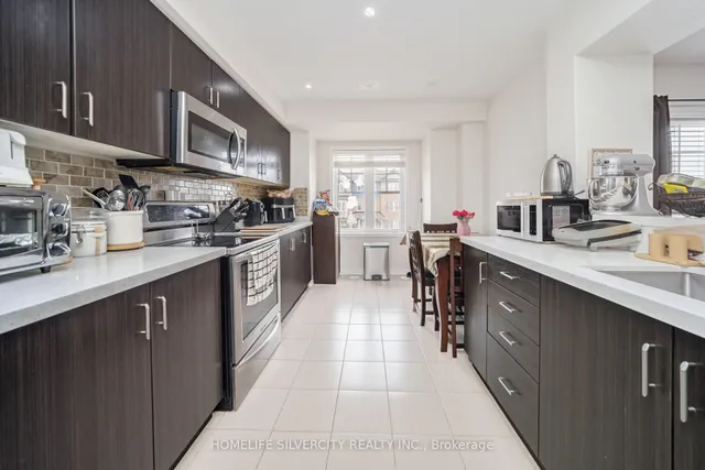 Additional image 18 of 127 Bleasdale Ave