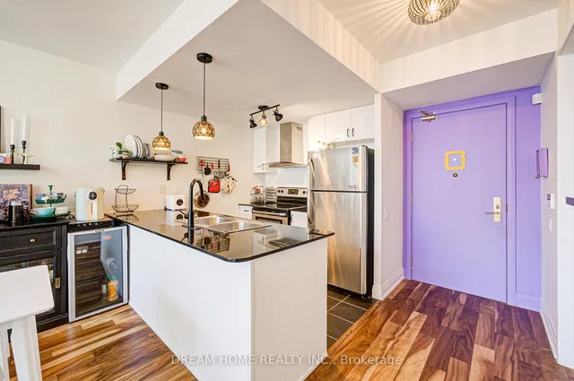 Additional image 17 of 1 Town Centre Crt