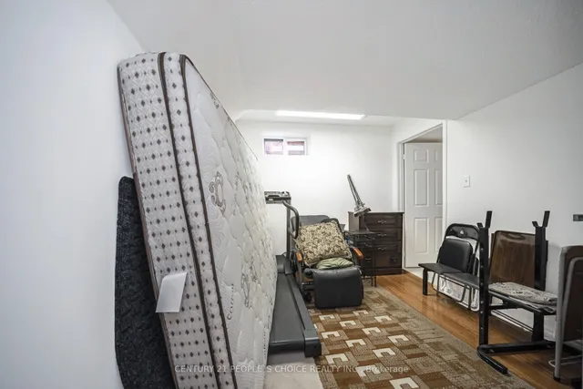 Additional image 43 of 810 Craig Carrier Crt