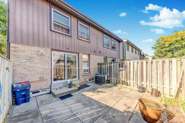 Additional image 29 of 1121 Sandhurst Circ Unit 20