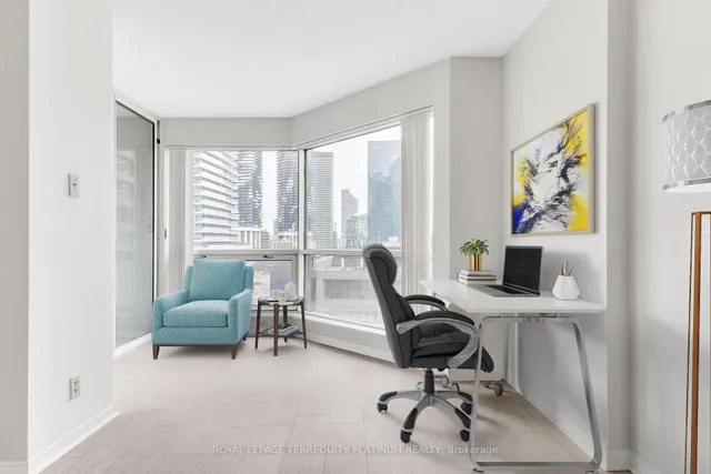 Additional image 9 of 10 Yonge St Unit 1008